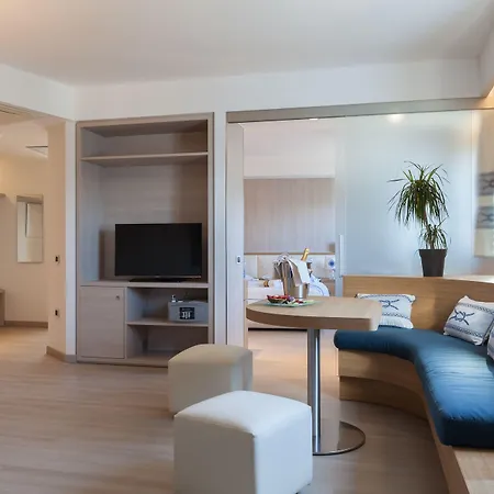 Mercure Hotel 4*