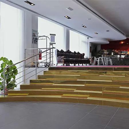 Mercure E 호텔 4*