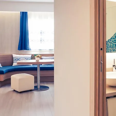 Mercure E Отель Ольбия