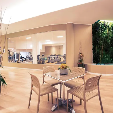 Hotel Mercure E 4*